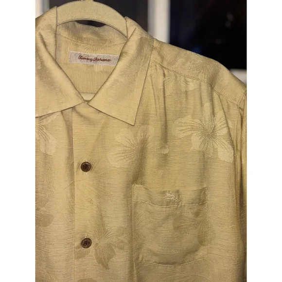 Tommy Bahama Men’s Medium Yellow Silk Hawaiian Button Up Short Sleeve Shirt - Picture 6 of 12